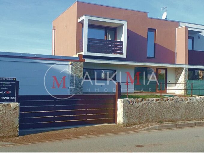 Villa Plaino 415k panoramica