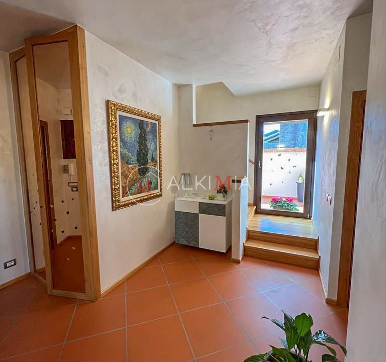 Villa con piscina Dignano disimpegno