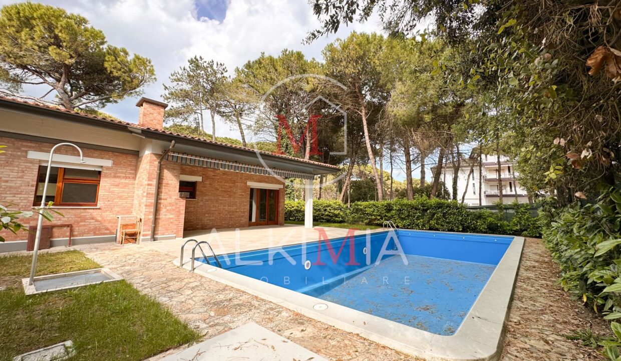 Lignano villa con piscina 2