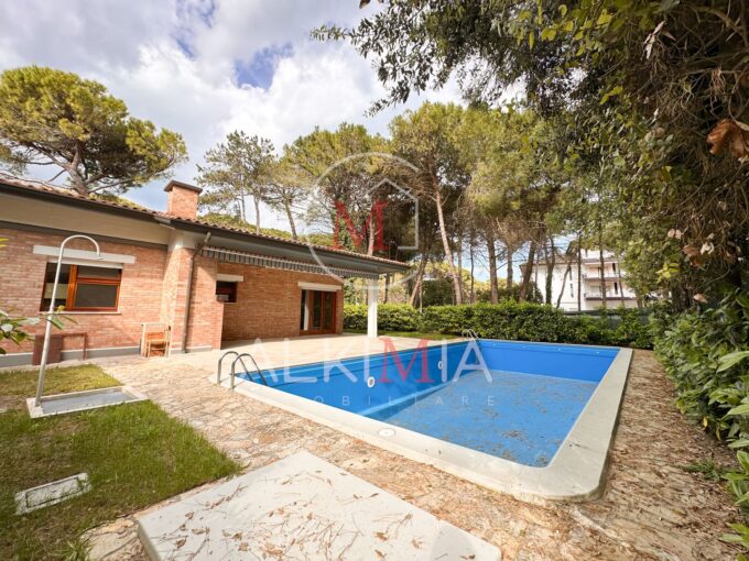 Lignano villa con piscina 2
