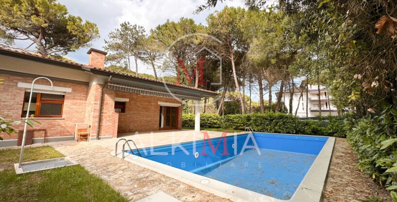 Lignano villa con piscina 2