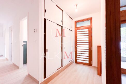 Lignano villa con piscina ingresso 2