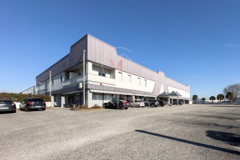Pradamano fabbricato commerciale esterni