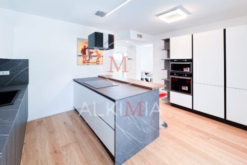 Lignano villa con piscina comune cucina 2