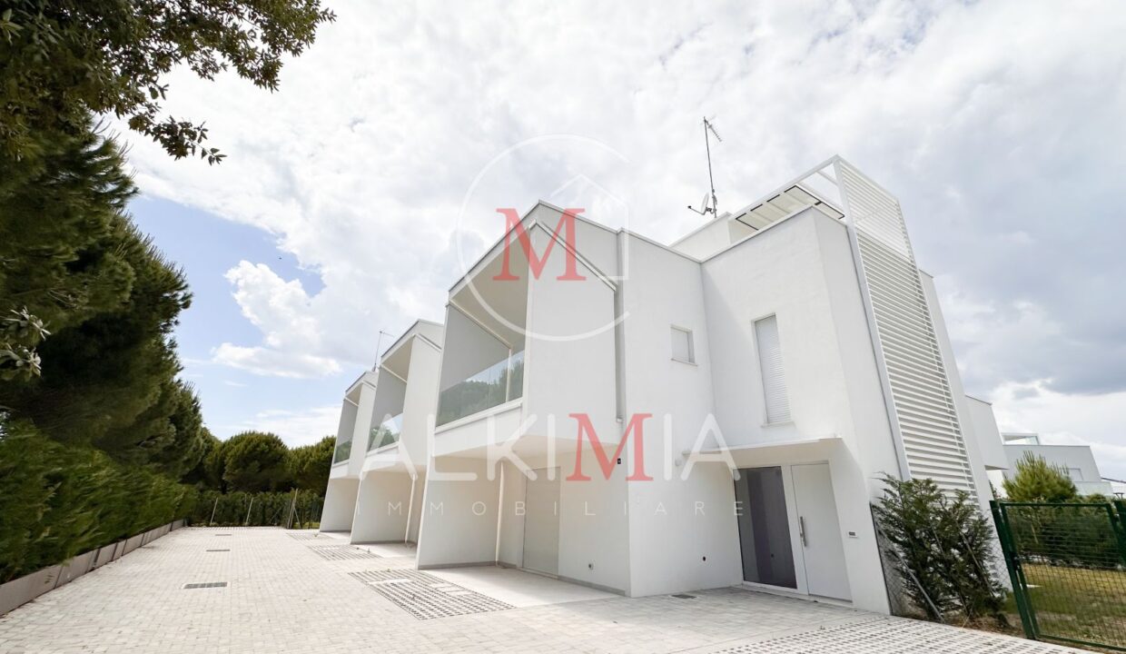 Lignano villa con piscina comune esterno 3