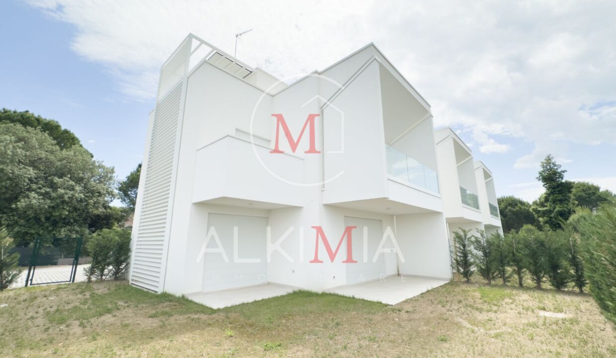 Lignano villa con piscina comune giardino