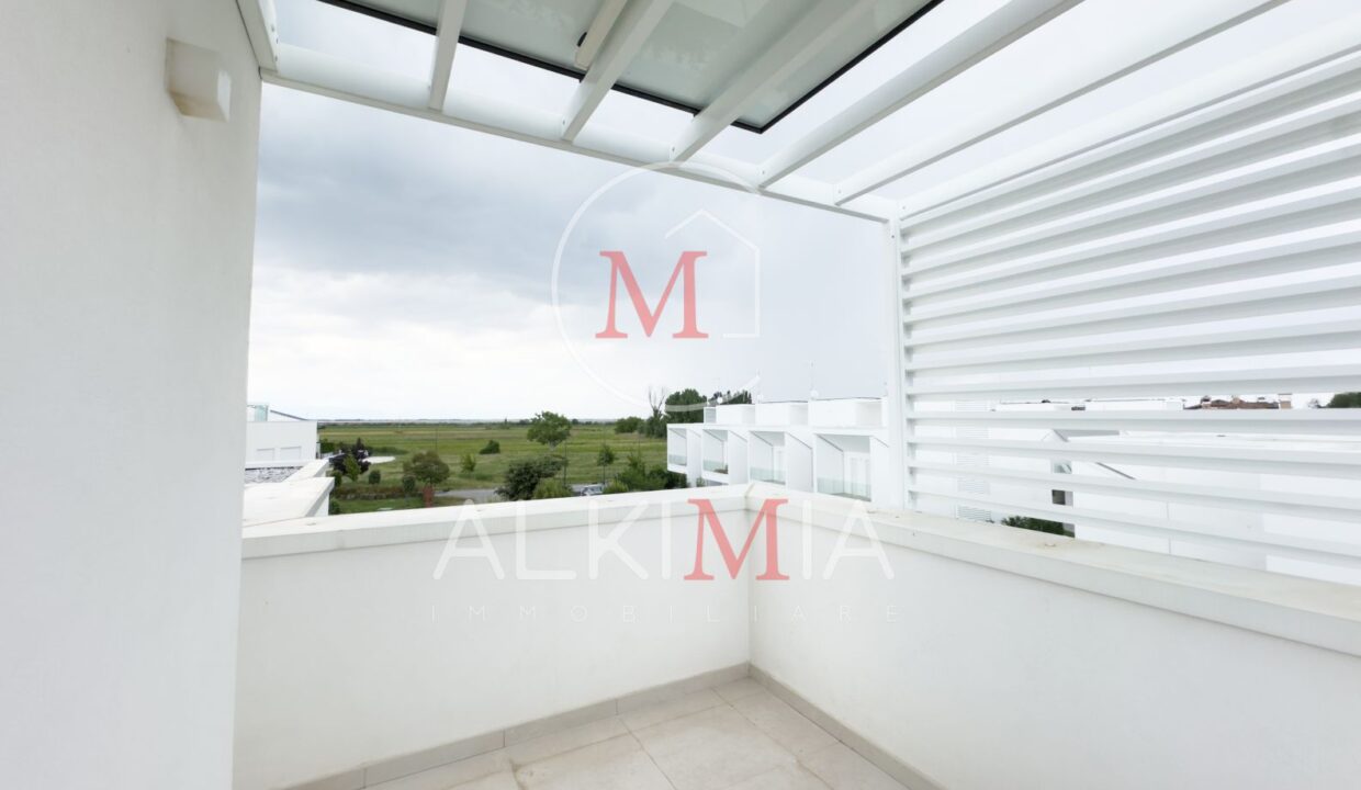 Lignano villa con piscina comune solarium