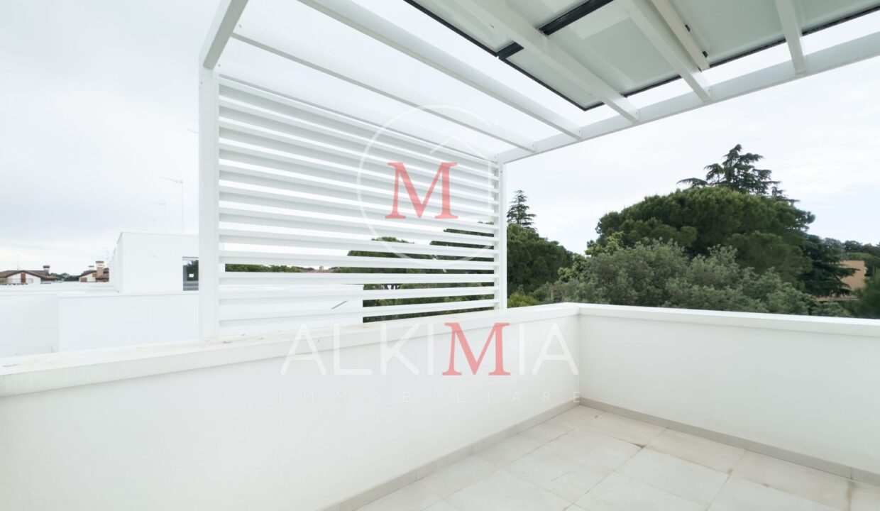 Lignano villa con piscina comune solarium 3