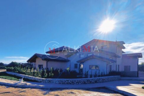 Reana villetta di testa con taverna esterno