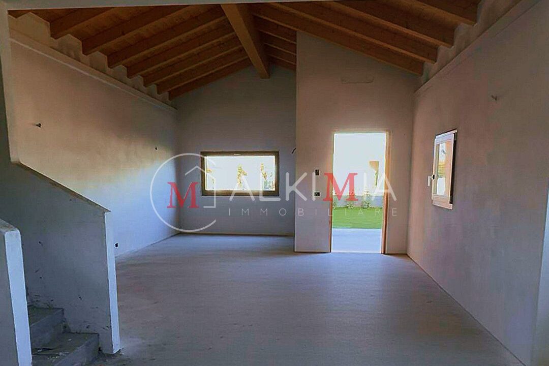 Reana villetta di testa con taverna zona giorno