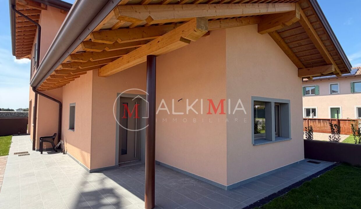 Villetta bifamiliare classe A2 Reana ingresso
