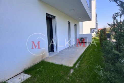 Tricamere Udine centro studi con giardino 1