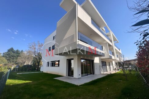 Tricamere Udine centro studi con giardino