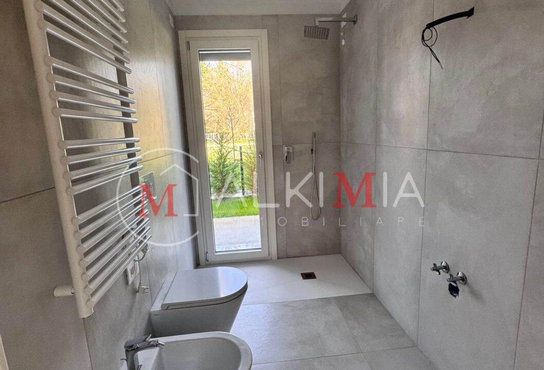 Tricamere Udine centro studi con giardino bagno