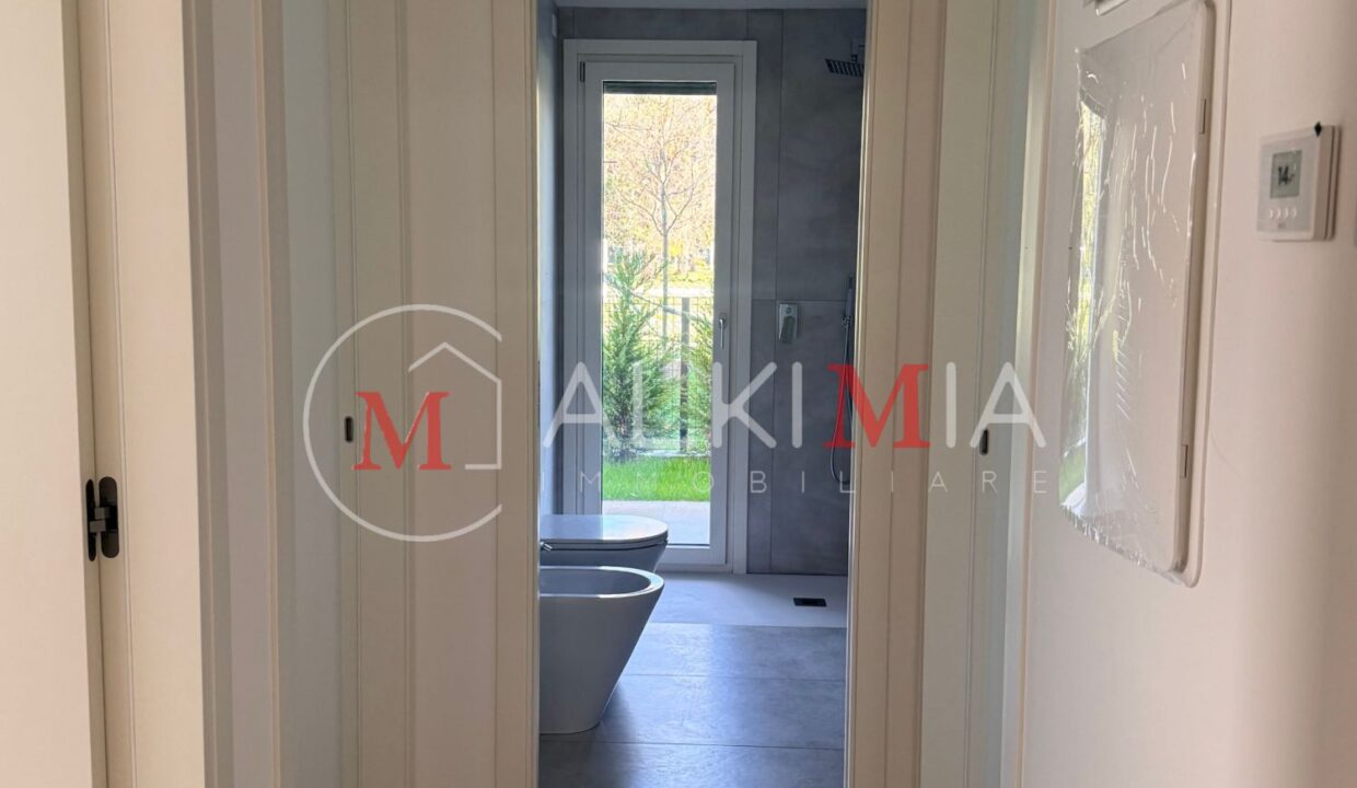 Tricamere Udine centro studi con giardino disimpegno