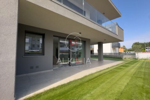Udine nord bicamere con giardino esterno 4