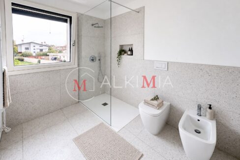 Udine nord tricamere render bagno